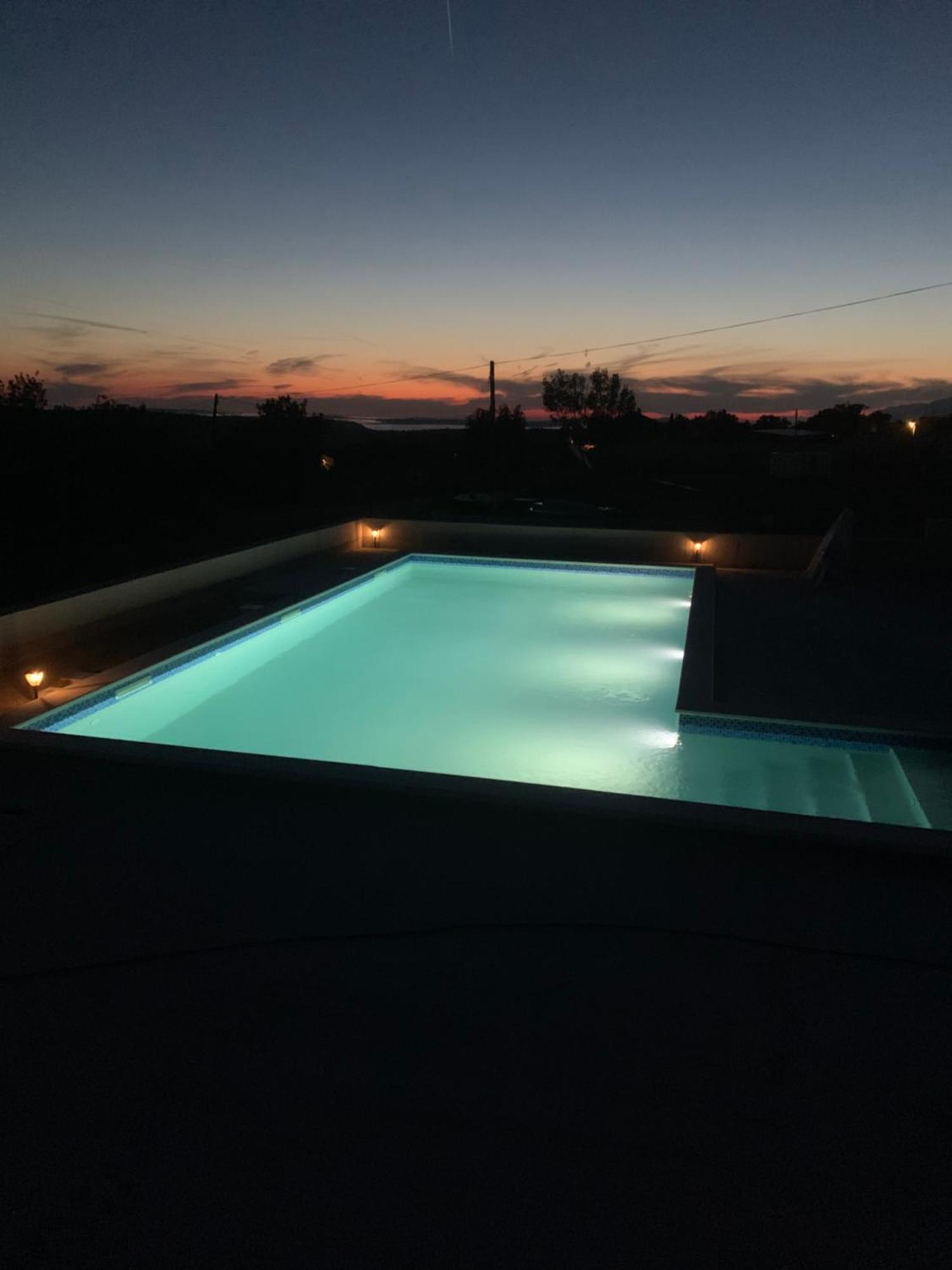 Apartmani Niko 1 Radovin Esterno foto
