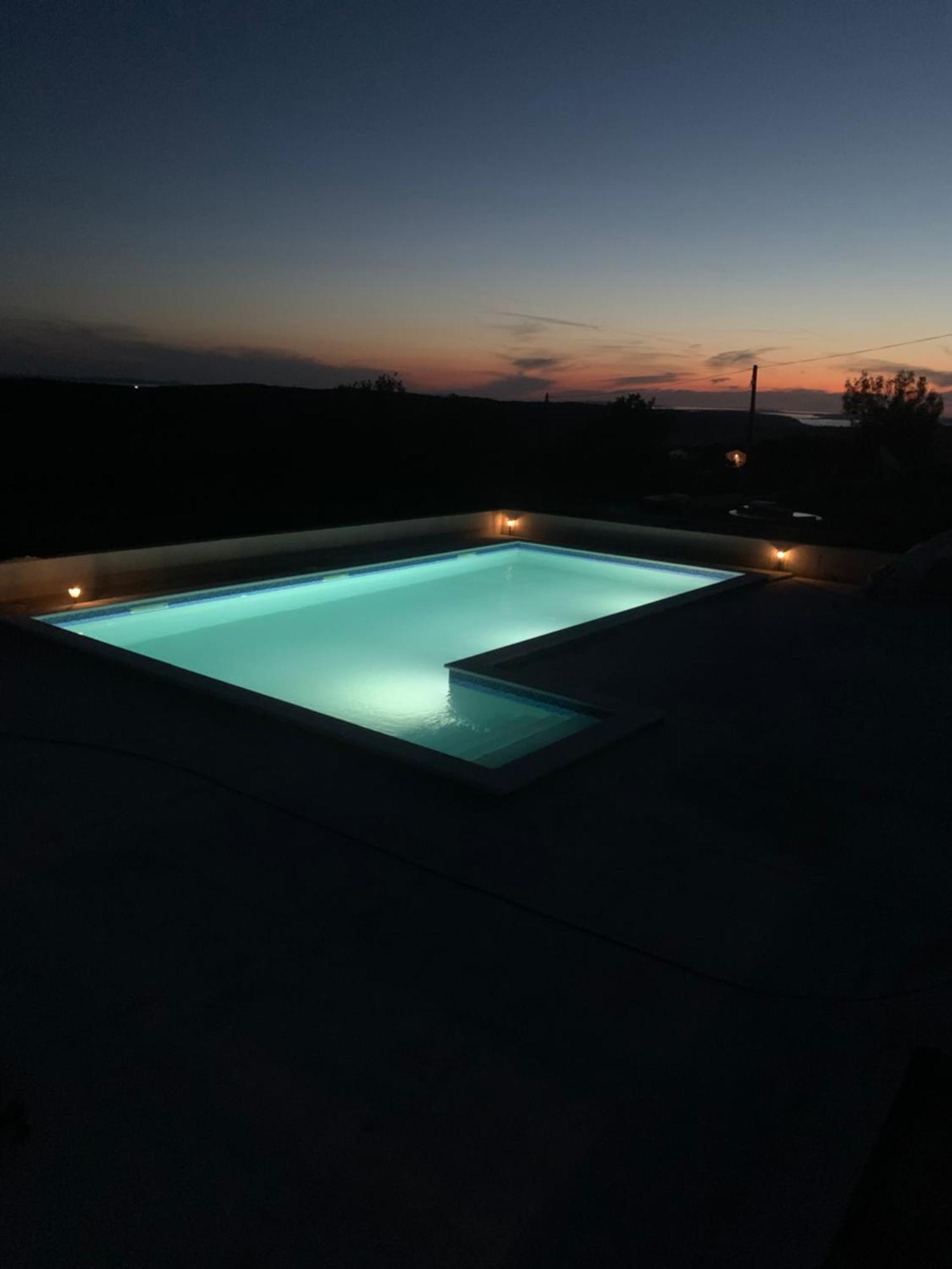 Apartmani Niko 1 Radovin Esterno foto