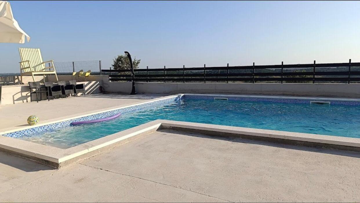 Apartmani Niko 1 Radovin Esterno foto